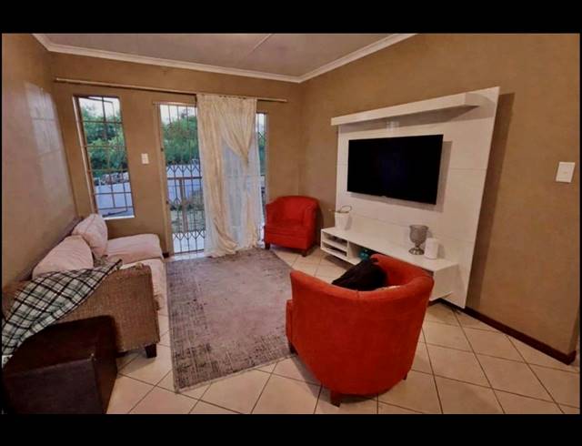 3 BEDROOM TOWNHOUSE FOR SALE IN EQUESTRIA